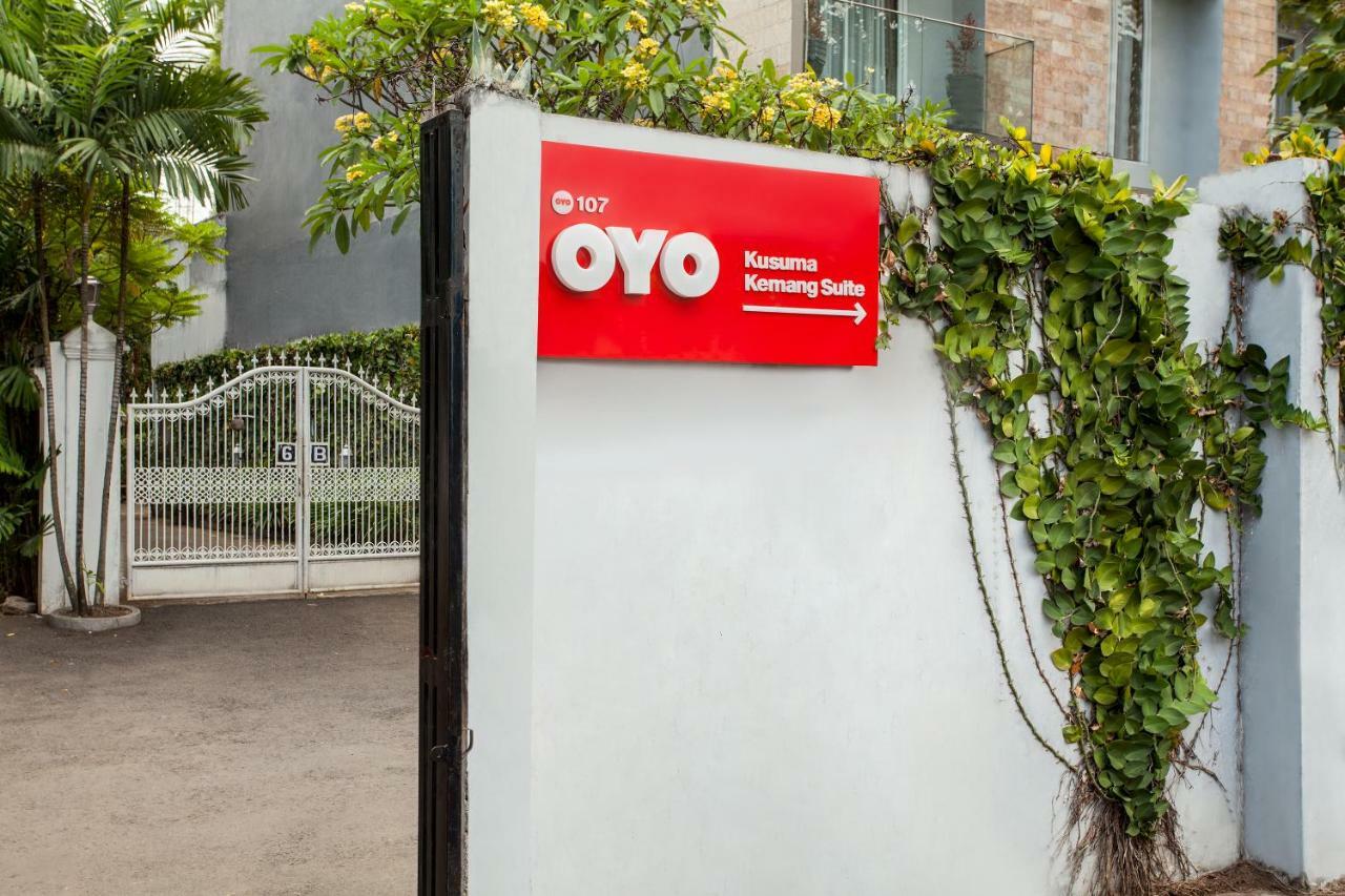 Oyo 107 Kusuma Kemang Suite Джакарта Экстерьер фото