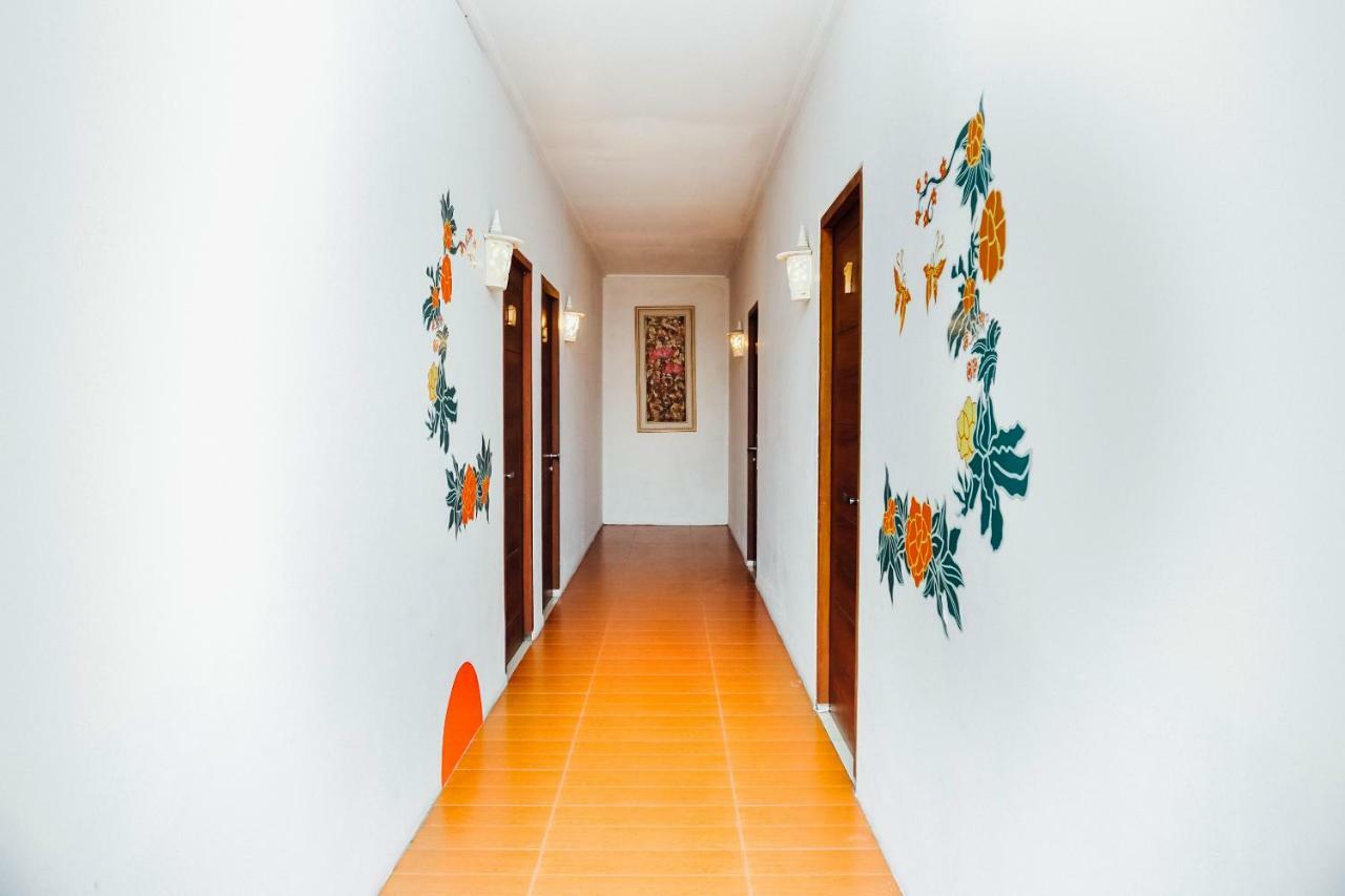 Oyo 107 Kusuma Kemang Suite Джакарта Экстерьер фото