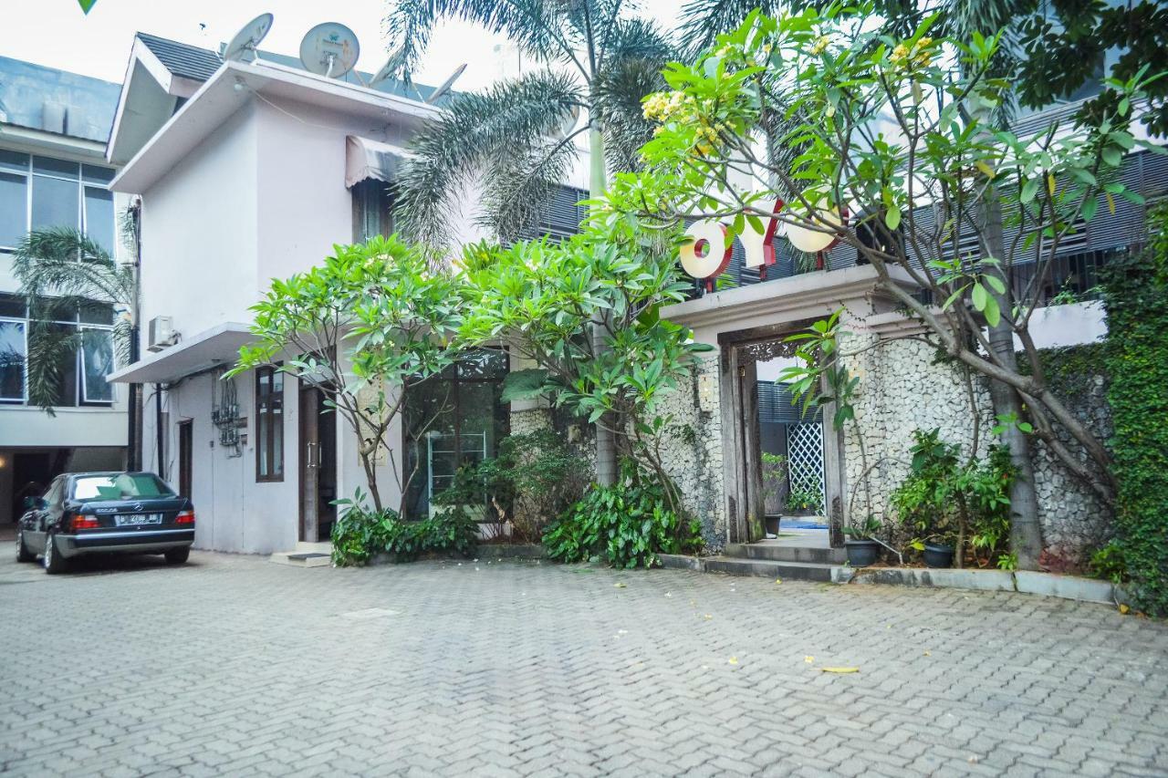 Oyo 107 Kusuma Kemang Suite Джакарта Экстерьер фото