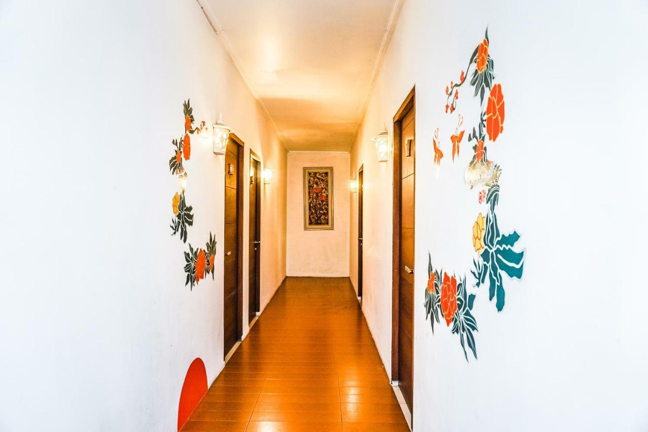 Oyo 107 Kusuma Kemang Suite Джакарта Экстерьер фото