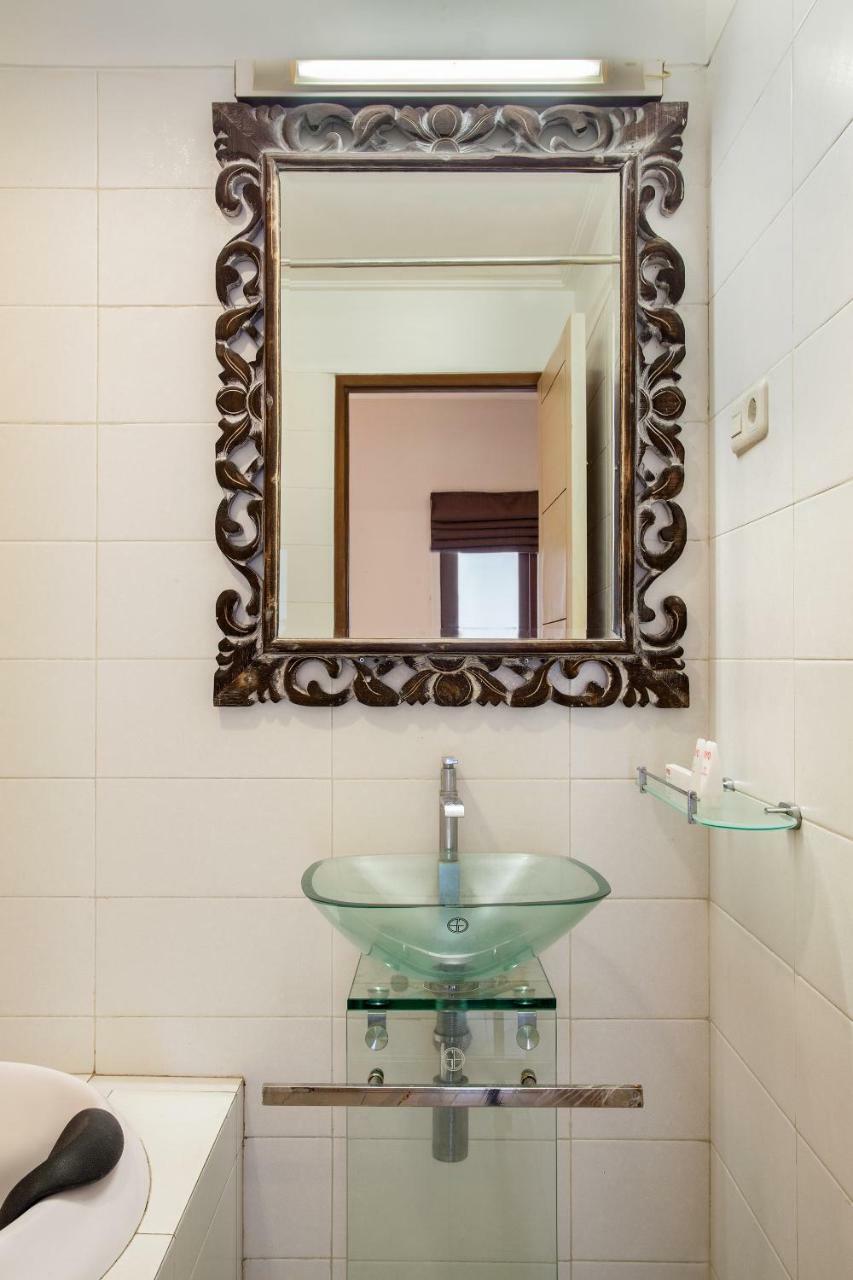 Oyo 107 Kusuma Kemang Suite Джакарта Экстерьер фото