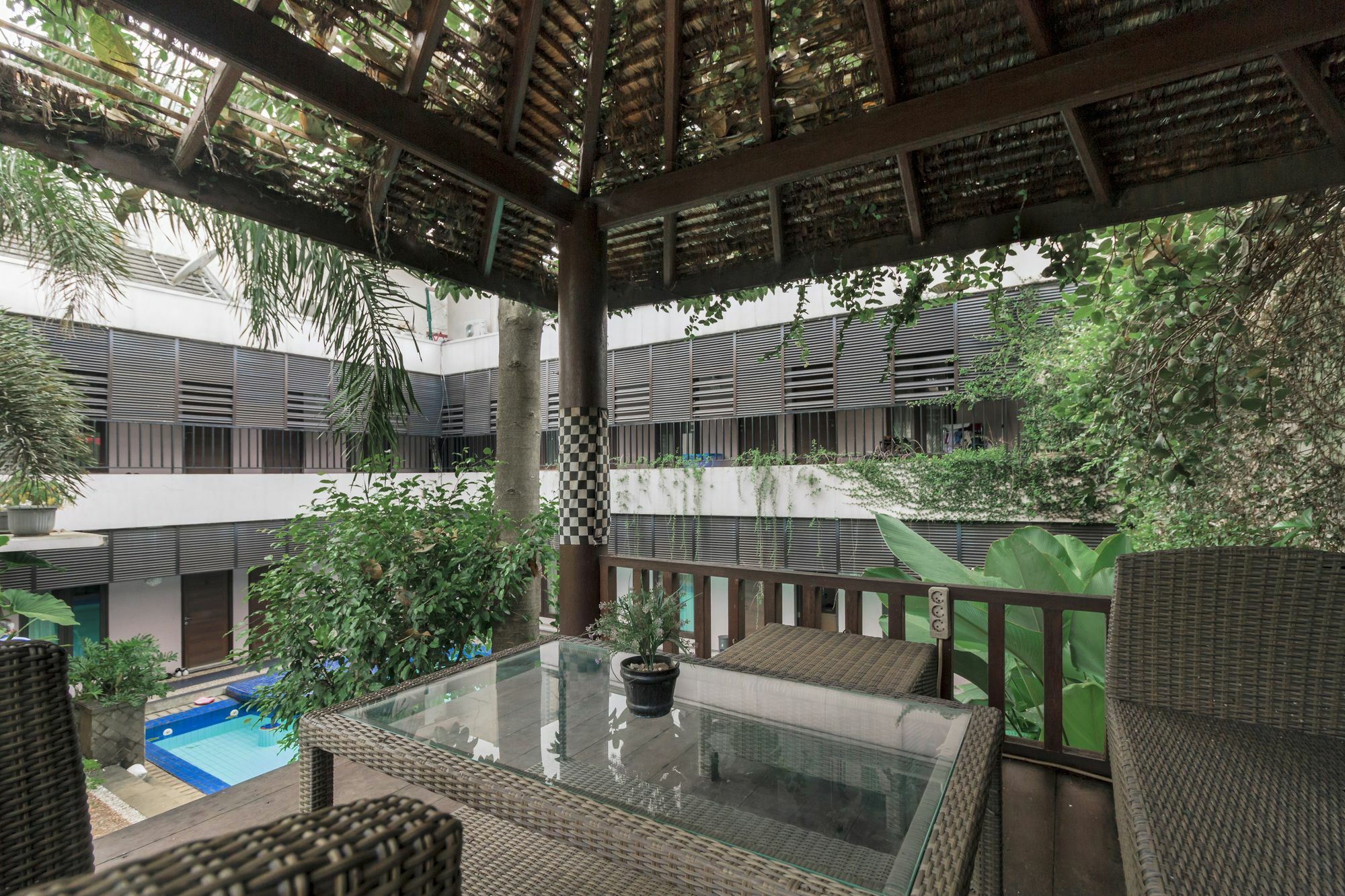 Oyo 107 Kusuma Kemang Suite Джакарта Экстерьер фото