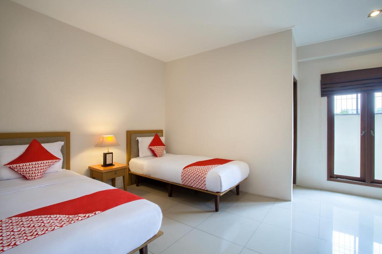 Oyo 107 Kusuma Kemang Suite Джакарта Экстерьер фото
